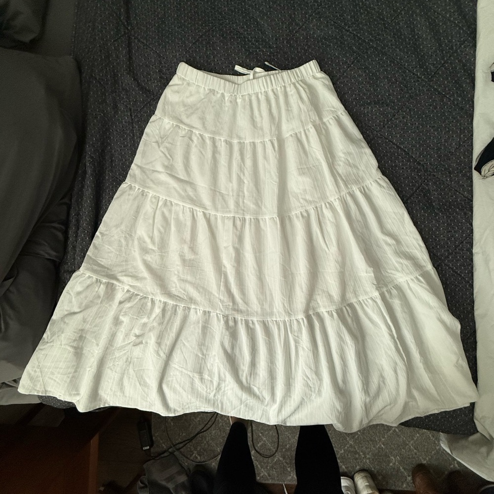 Elegant White Tiered Skirt